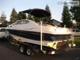 Like New 2001 Regal 2550 LSC