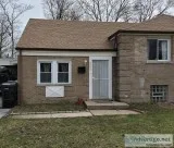 Large 3Bedrooms 2bath townhouse available for rent attached gara