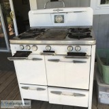 O Keefe and Merritt Oven