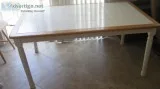 Table white tiles