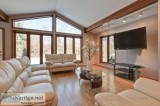 Beautiful Home in Desirable Mardan Estates of Long Grove