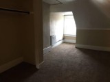 -5 medium-large beds1 bath 3 on 2nd floor 2 on 3rd floor