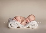 Hire the best newborn photographer for you and your baby
