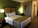 1br - 300ft2 - 224 weekly move in special 950 monthly special Al