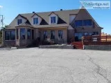 Turnkey restaurant with building loft and 4 bedrooms for sale St