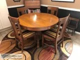 Antique Pedestal Table w 4 Chairs and Leaf