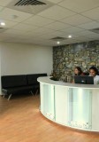 Golden Square offers workstations