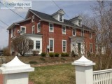 One Bedroom - 2nd Floor Apartment in the Heart of Downtown Newma