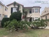 Unique 3 Bedroom Apartment