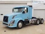 2013 Volvo VNL42T300 Day Cab