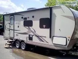 Like new 2109 Rockwood Rockwood 2511S Mini Lite