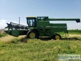 John Deere 7720 Combine