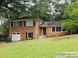 Beautiful 4 BR3 BA  Bonus Room Split-Level in Leafmore Hills