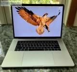 MacBook Pro 15&rdquo Touch Bar