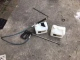 Carpet cleaning tool