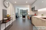 910000  2br - 1065ft2 - Luxury Condo in Skyview Parc Sale (flush