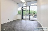 Superb 420 sqft renovated space Ground floor Old Longueuil