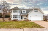 5 BEDROOM 4 BATH HOME WITH NEIGHBORHOOD SWIMMING POOLS AND PARK
