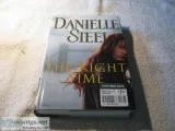 NEW  THE RIGHT TIME &ndash A NOVEL