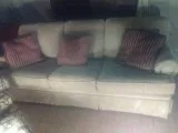 Barnhart 8  Clean Sofa w3 pillows
