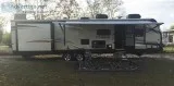 Excellent condition 2016 36 ft. Keystone Outback 322BH w3 slides