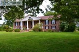 Absolute Auction - Country Estate Home on 2 Acre Lot - Bardstown