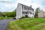 Immaculate 3 Bed2.5 Bath Colonial walking distance to Dover NH