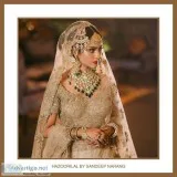 Buy their gorgeous gold jewellery online