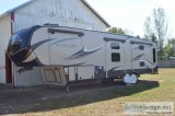 Like new 2017 41 ft. Keystone Montana High Country 370BR w4 slid