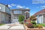 ID  (FRA) Gorgeous Home Nestled in Island Park for Sale