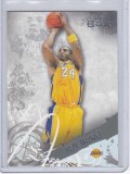 Kobe Bryant 06-07 Topps Luxury Box 24