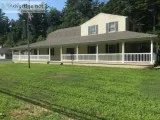 Uniquely located commercial property with apartment