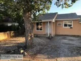 2 beds 1 bath single family home for rent Sacramento CA 95822