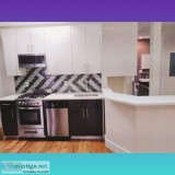 950 Room In Modernized 3 Bd 1.5 Bt 2 Floor Apartment w Massive B