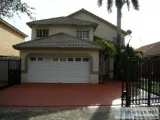 Stunning Lake Front House In Kendall Miami. Large 3 Bedrooms 3 B