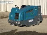 2012 TENNANT M20 RIDE-ON SWEEPER 131922206