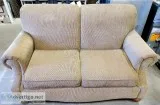 Loveseat  In Excellent Condition by Bassett Furniture 