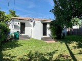 2 bd1 ba1112 sqft 3260 SW 21st St Miami FL 33145