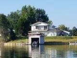 Lauderdale Lakefront 3-BD3-BA Home &ndash Lease-Purchase with Gr
