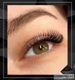 Eyelashes extensions dubai