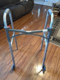 FOLDING WALKER