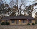 single family home has 4 bedrooms and 2.0 bathrooms