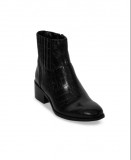 Boots for womens