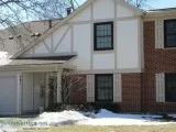 Very rare available for rent 3 bedrooms 2 bathrooms coach home i