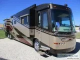 Immaculate condition 2005 45 ft. Travel Supreme Select w4 slides