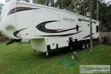 Like new 2019 37 ft. Cedar Creek Silverback 33Ik