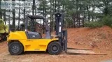 Heavy Duty Forklift with only 165 hours for sale