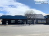 Commercial Building on Corner Lot