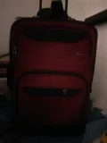 Skyway Luggage wWheelsandRetractab le Handle in Good Condition J