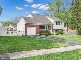 Located in the quiet Cornwall Terrace neighborhood